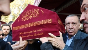 Muhterem Coşan'ın Cenazesine katıldı